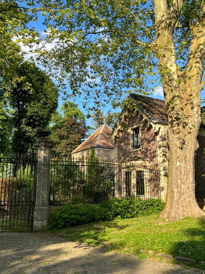 Les Ecuries Du Chateau Boissy-Saint-Léger Exteriér fotografie